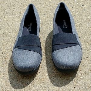 Women's easy spirit e360 size 7 grey black